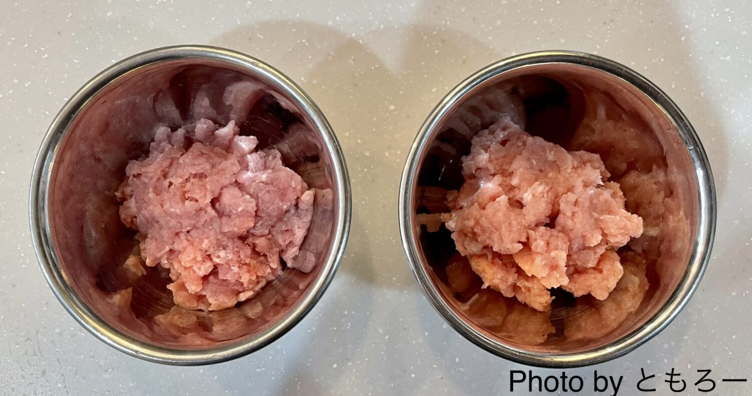 十勝ホエー豚の赤身ひき肉と自作した豚もも赤身ひき肉の比較